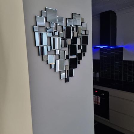 Stylish London Apartment & Free Parking Экстерьер фото